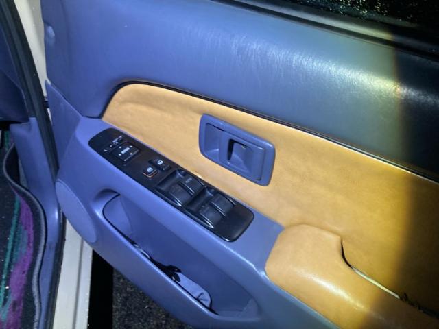 1999 Toyota Hilux Surf 5D SSR-X