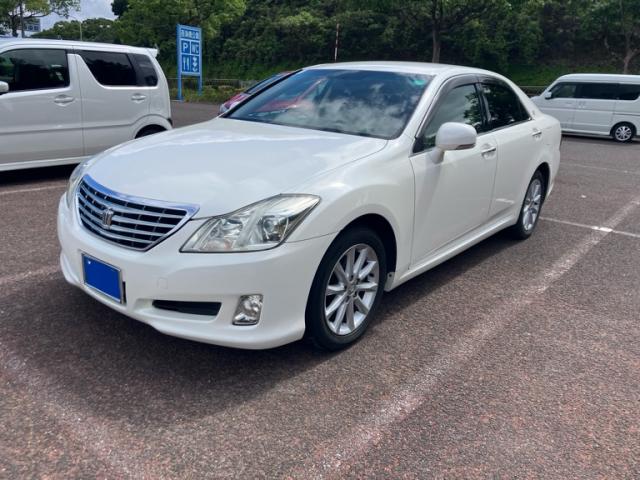 2009 Toyota Crown Royal Saloon, Navigation Package