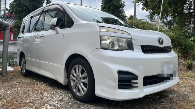 2012 Toyota Voxy Z