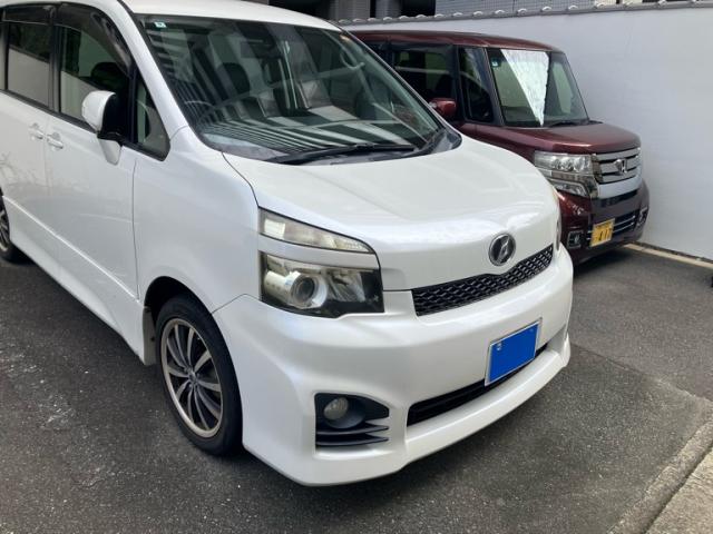 2010 Toyota Voxy ZS