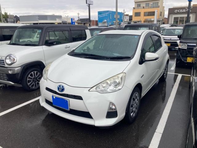 2013 Toyota Aqua S