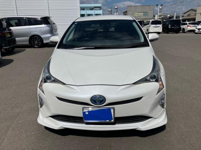 2016 Toyota Prius S Touring Selection