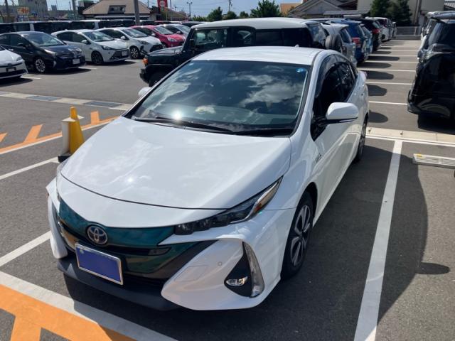 2017 Toyota Prius PHEV A