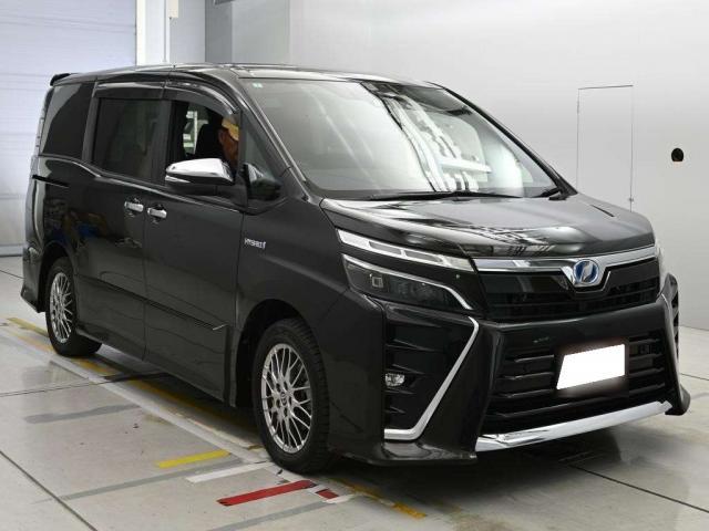 2019 Toyota Voxy Hybrid Hybrid ZS Kirameki?