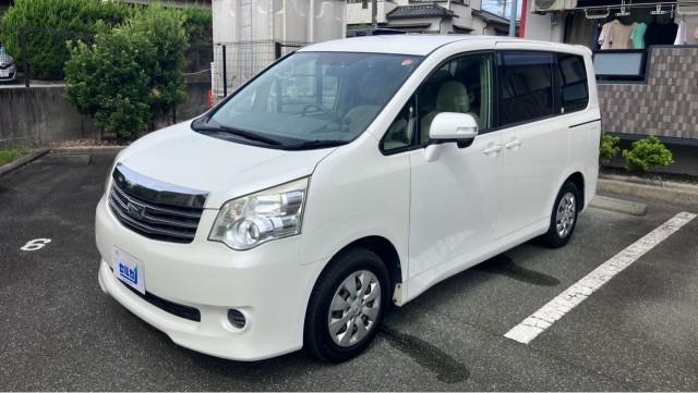 2010 Toyota Noah X L Selection