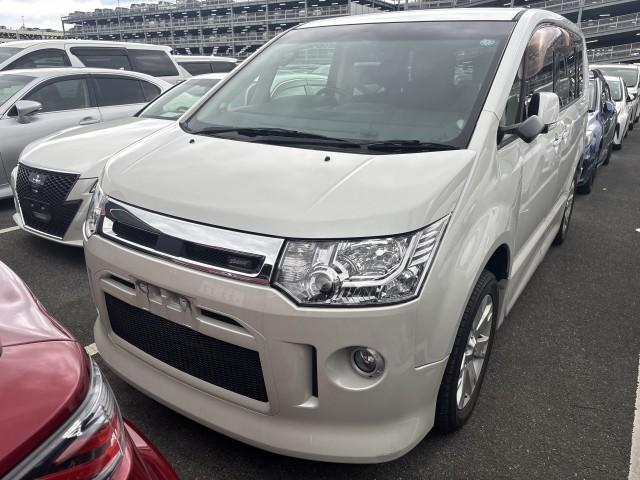 2007 Mitsubishi Delica D5 G Power Package