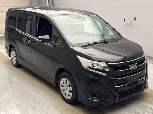 2021 Toyota Noah X