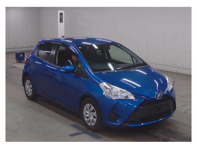 2017 Toyota VITZ F