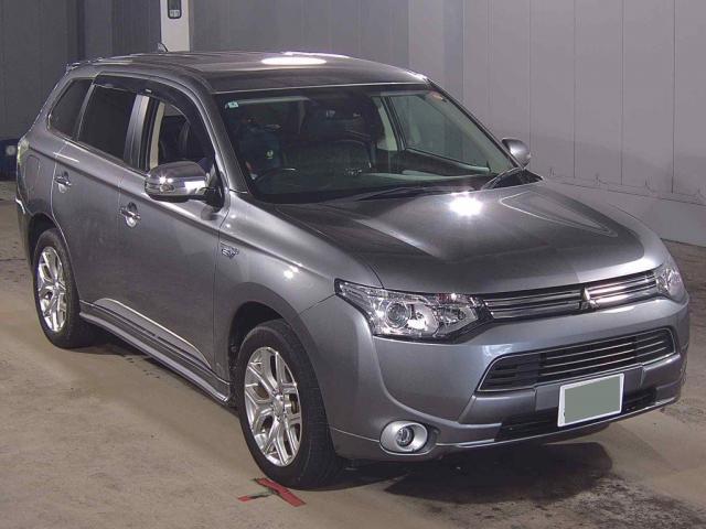 2014 Mitsubishi Outlander PHEV G Navigation Package