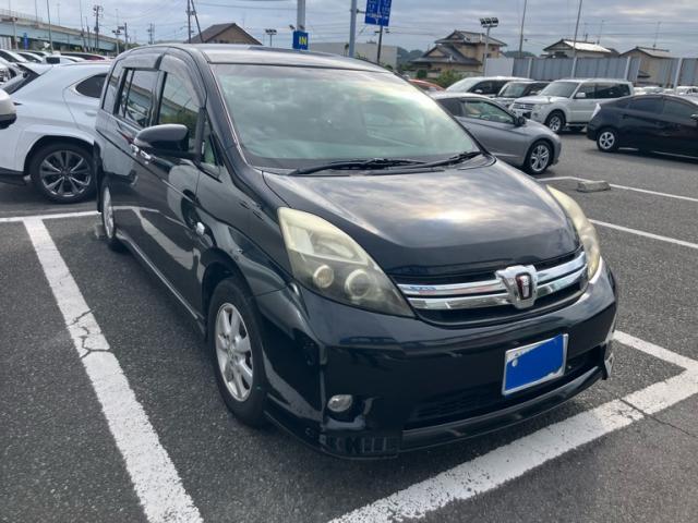 2013 Toyota Isis Platana V Selection