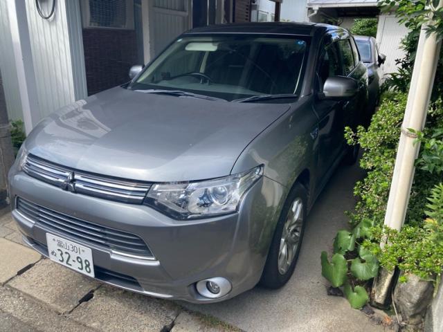 2013 Mitsubishi Outlander PHEV G Navigation Package