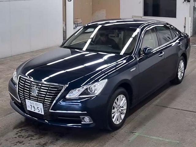 2014 Toyota Crown Hybrid Royal Saloon Four