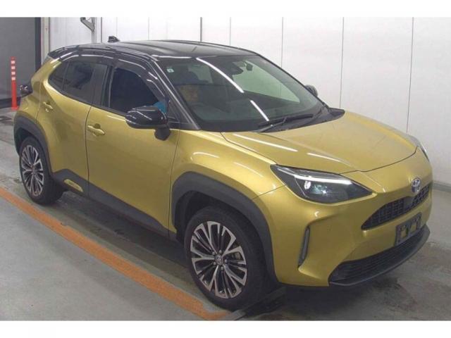 2021 Toyota Yaris Cross Hybrid Hybrid Z Roof Black Two-tone