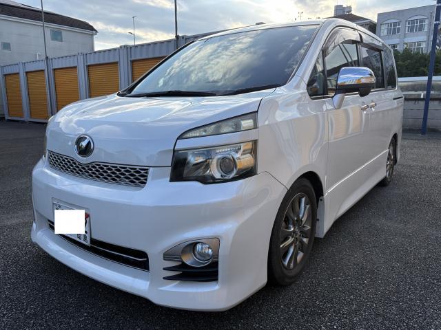 2011 Toyota Voxy ZS Kirameki