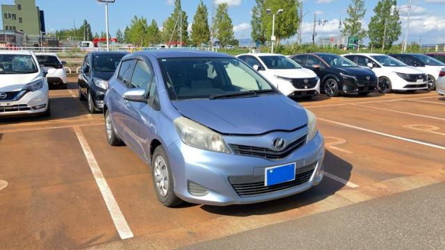 2013 Toyota Vitz 5D F