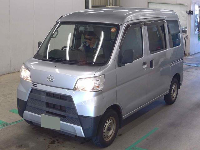 2021 Daihatsu Hijet Cargo Deluxe