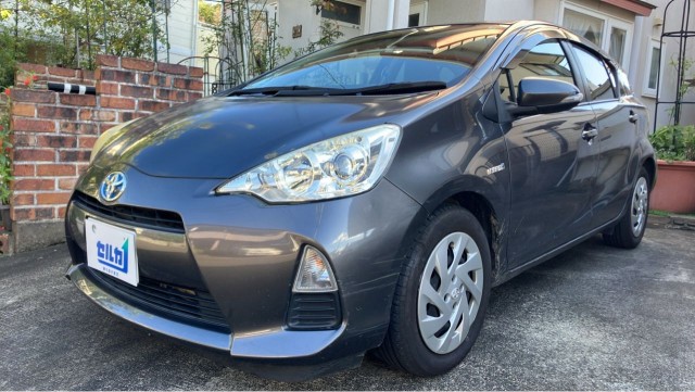 2012 Toyota Aqua G