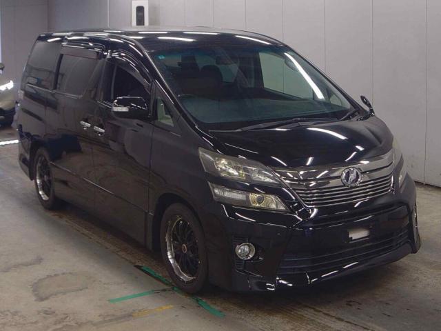 2013 Toyota Vellfire 2.4Z Golden Eyes?