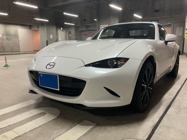 2018 Mazda Roadster RF VS