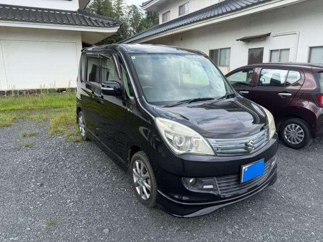 2011 Suzuki Solio Special Black and White
