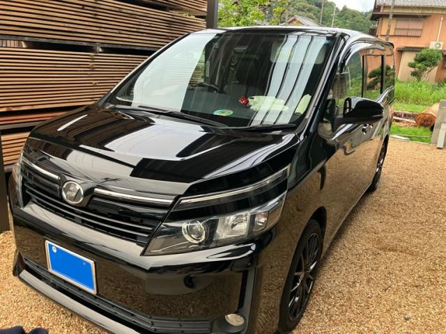 2016 Toyota Voxy V