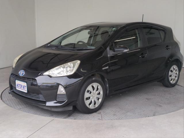 2013 Toyota Aqua S