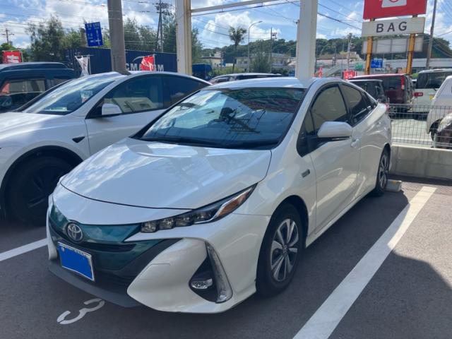 2017 Toyota Prius PHEV S Navi Package