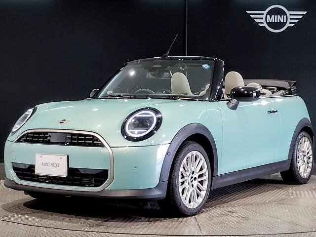 2025 MINI Convertible Cooper C Convertible Favored Trim