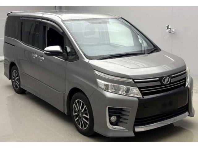 2015 Toyota Voxy ZS Kirameki