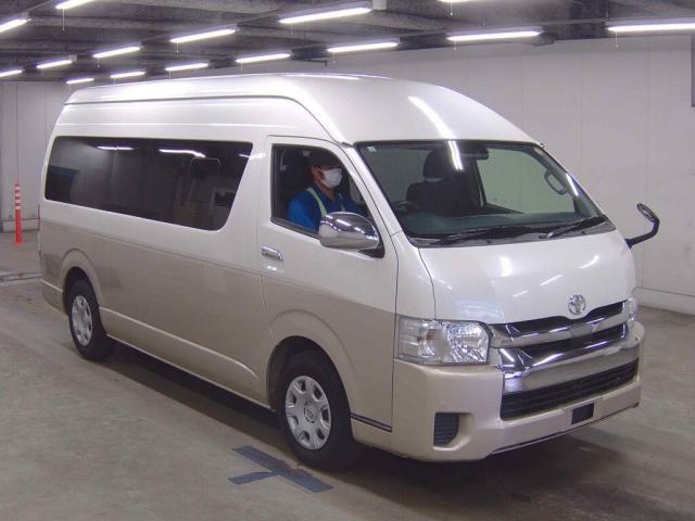2020 Toyota Hiace Wagon Grand Cabin