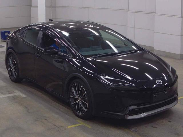2024 Toyota Prius G 4WD
