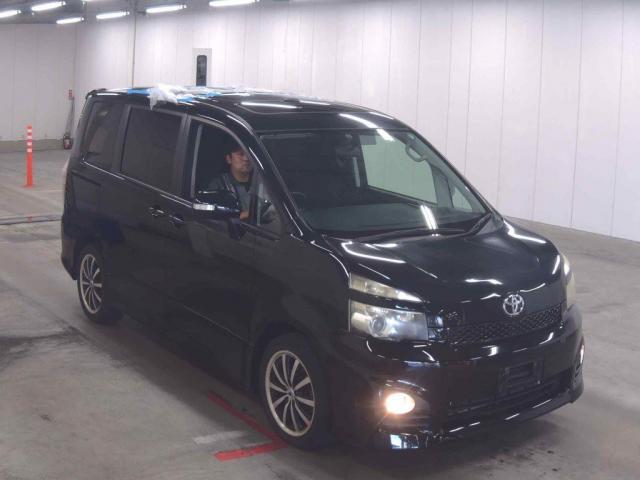 2011 Toyota Voxy ZS