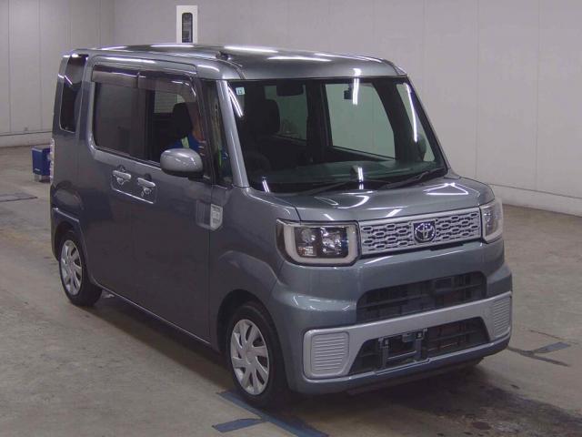 2015 Toyota Pixis Mega L SA