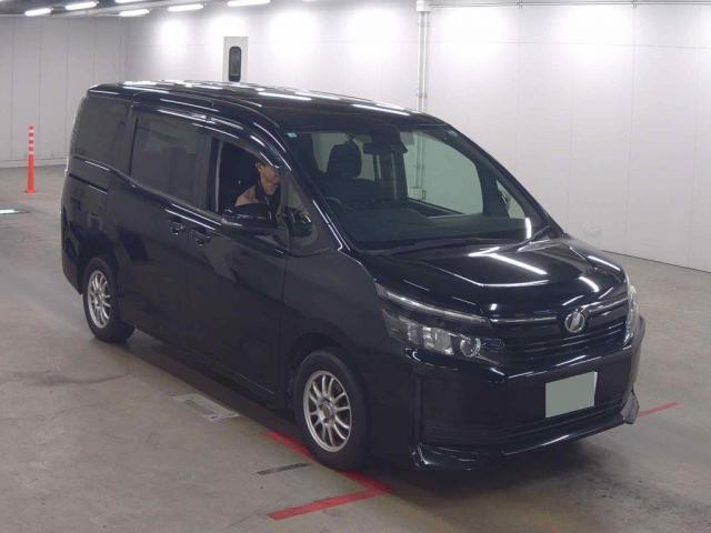 2016 Toyota Voxy X 4WD