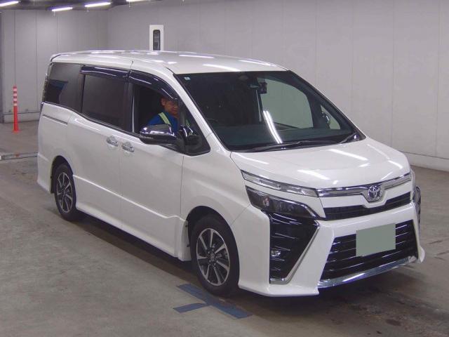 2020 Toyota Voxy ZS Kirameki?
