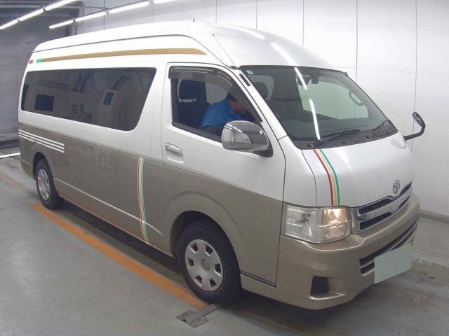 2013 Toyota Hiace Wagon Grand Cabin