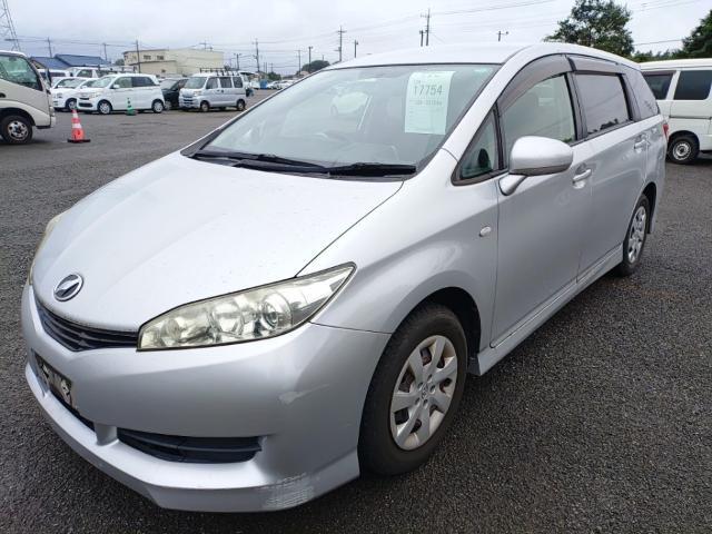 2011 Toyota Regiusace Van 1.8 X 7-seater CVT