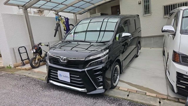 2019 Toyota Voxy ZS Kirameki?