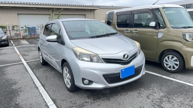 2013 Toyota Vitz 5D Special F Smile Edition