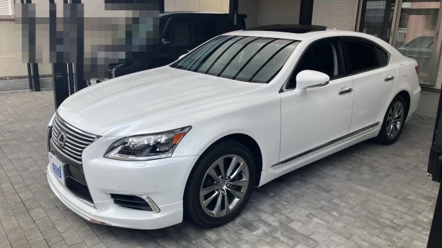 2013 Lexus LS Hybrid LS600h Version L