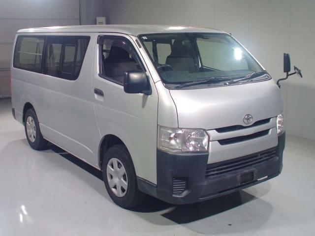 2017 Toyota Regiusace Van DX 4WD