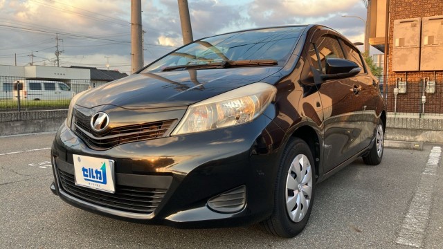 2013 Toyota Vitz 5D F Smile Edition