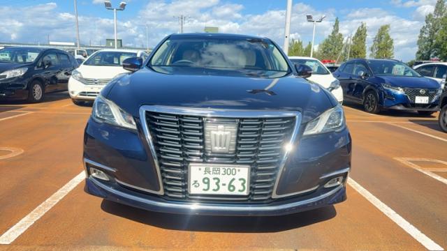 2016 Toyota Crown Royal Saloon i-Four