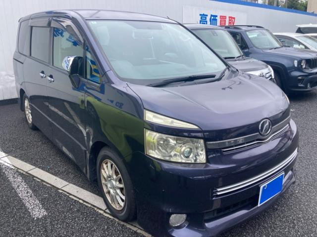 2010 Toyota Voxy Special ZS Kirameki 2