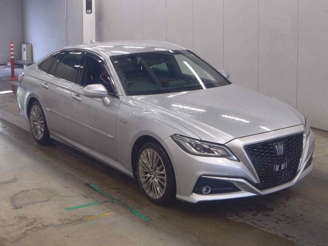 2020 Toyota Crown Hybrid Special Edition S Elegance Style