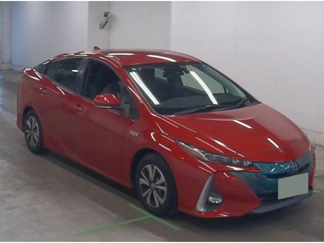 2019 Toyota Prius PHEV S Safety Package