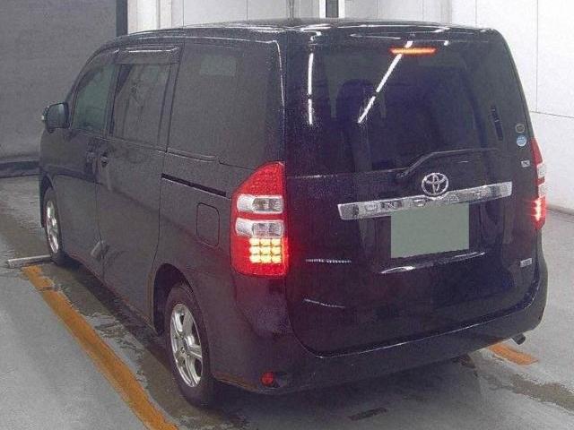 2010 Toyota Noah X L Selection | MORITRADING