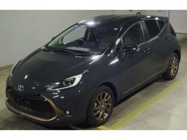 2025 Toyota Aqua Z Raffine