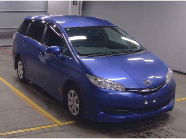 2017 Toyota Regiusace Van 1.8X 7-seater