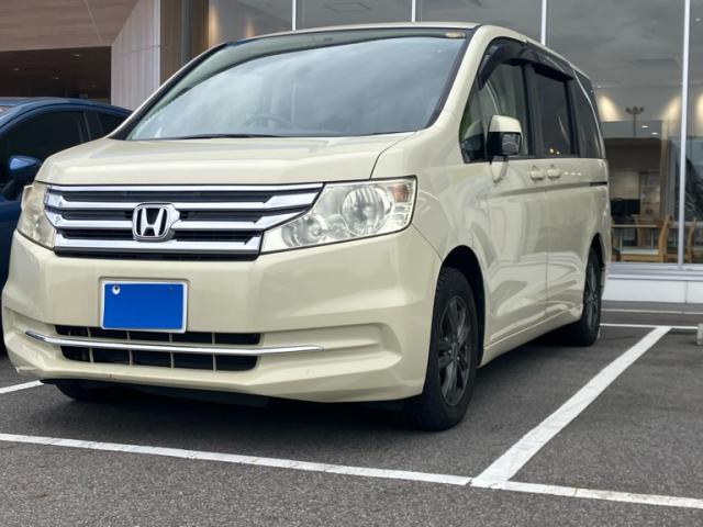 2013 Honda Step Wagon G E Selection